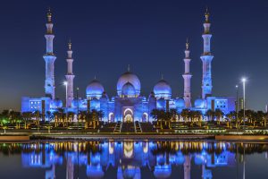 abu_dhabi_Sheikh_Zayed_Mosque-city-tour-deals_with_family_from_Dubai