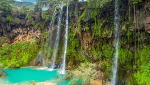 waterfall-salalah-sultanate-of-oman-tour-from-dubai-8